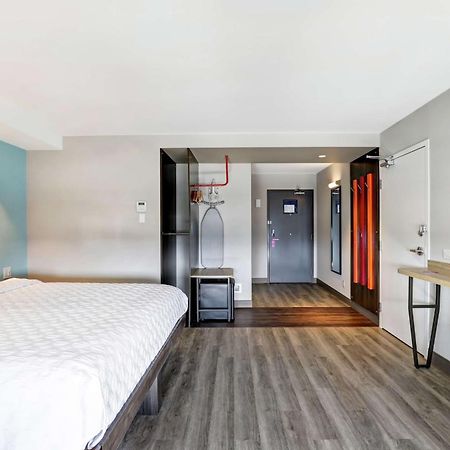 Tru By Hilton Edmonton Windermere Eksteriør bilde