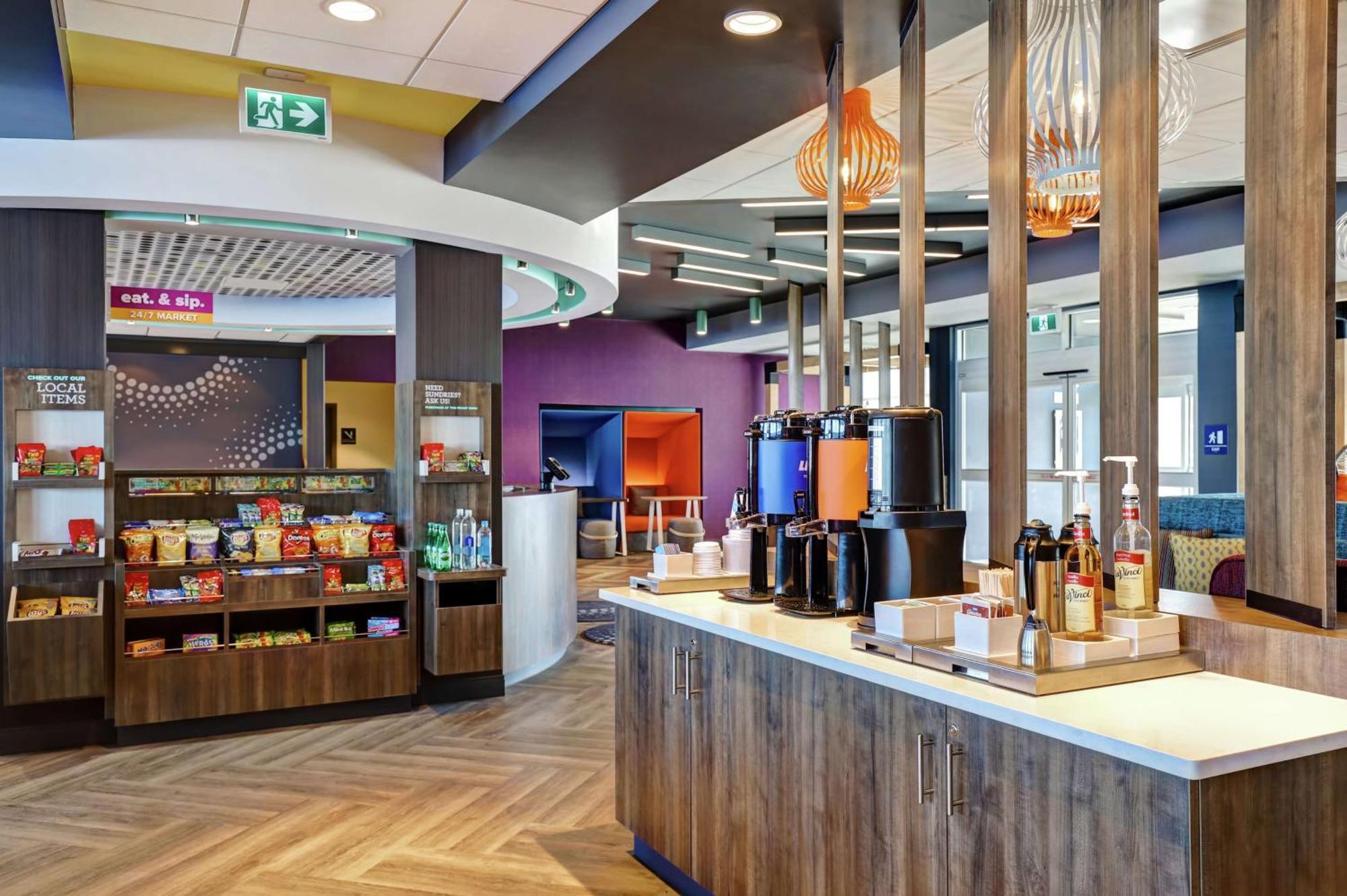 Tru By Hilton Edmonton Windermere Eksteriør bilde